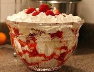 Strawberry-Punch-Bowl-Cake (a.k.a Strawberry Trifle)